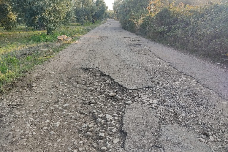 Strade rurali dissestate