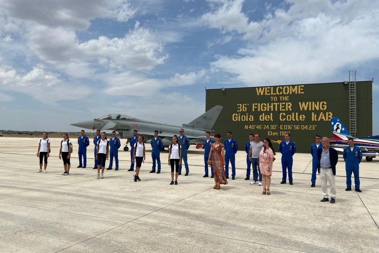La delegazione Iris ospite della Pattuglia Acrobatica Nazionale