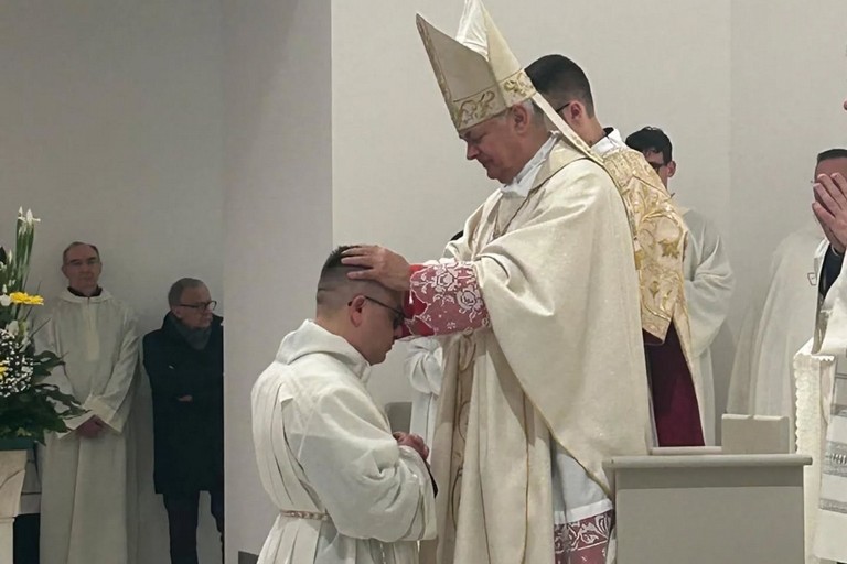 Don Alberto de Mola con mons. Domenico Cornacchia