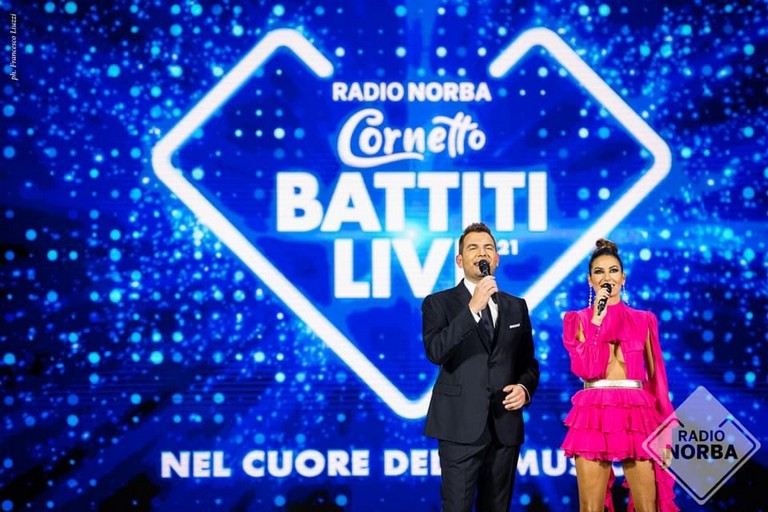 Alan Palmieri ed Elisabetta Gregoraci. <span>Foto RadioNorba</span>