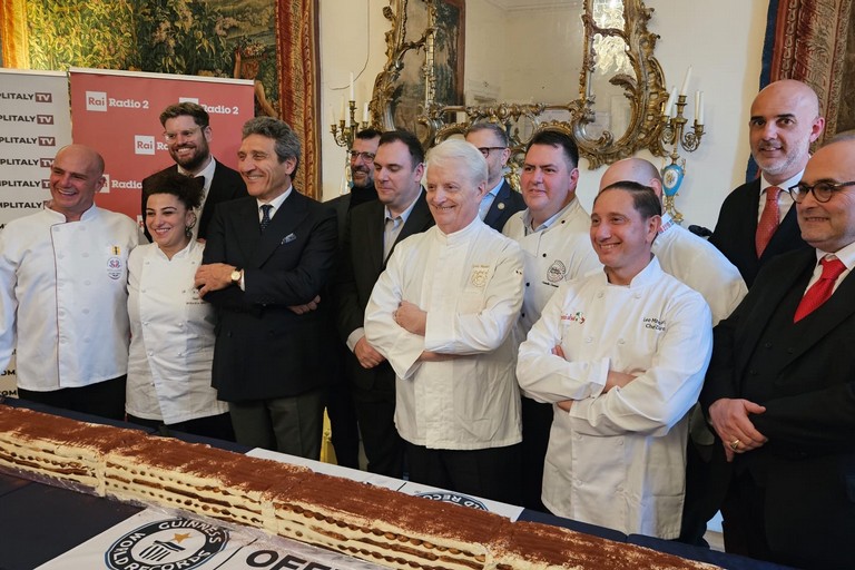 Il team di pasticceri e chef italiani