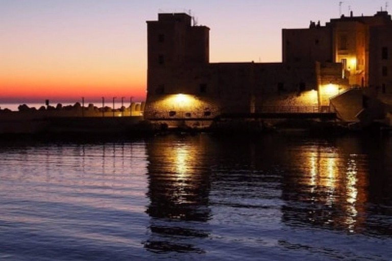 L'alba dietro la Vedetta sul Mediterraneo. <span>Foto Marco de Giosa</span>