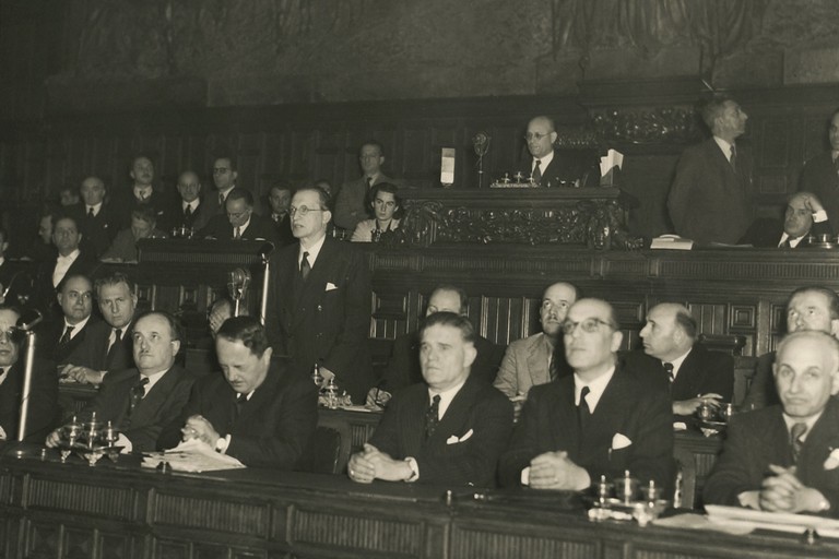 De Gasperi parla all'Assemblea Costituente
