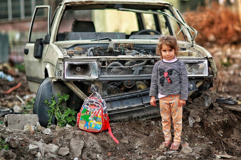 Bimba in zona di guerra. <span>Foto Barke Arakli </span>