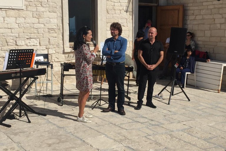 Il vernissage all'ora dell'apertivo