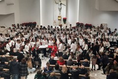 L'I.C. "Bavaro-Marconi" porta la luce della speranza e della pace per un Natale diverso