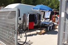 Mercato settimanale Giovinazzo, ancora distribuzione di acqua per combattere il caldo
