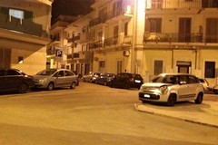 Traffico in tilt la domenica sera a Giovinazzo. Si preferisce la striscia blu ai parcheggi liberi periferici