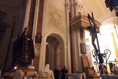 Maria incontra il Figlio in croce: a Giovinazzo l'antico rito della "Madonna sotto l'organo"