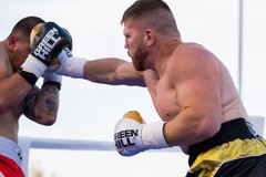Boxe, Squeo cala il settebello: steso il bosniaco Dragojevic