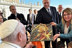 Quando Alessandro Cavaliere donò un'icona della Madonna a Papa Francesco