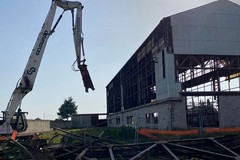 Abbattimento e smontaggio capannoni ex AFP: le FOTO