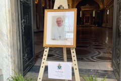 Conclusi i funerali di Papa Francesco. Decine di giovinazzesi in piazza San Pietro