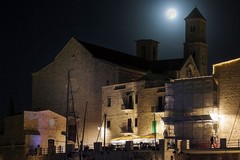 La Superluna del Castoro a Giovinazzo diventa poesia negli scatti di Giuseppe Palmiotto