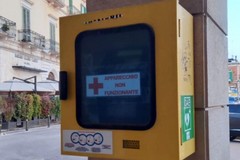 Defibrillatori non funzionanti, PVA: «Questa amministrazione vive solo di propaganda»