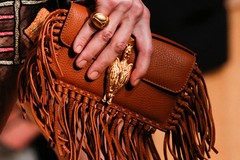 Frange, la nuova moda è Boho Chic