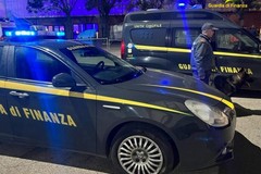 Armi e droga, arrestata una 37enne: in casa aveva anche la "cocaina rosa"