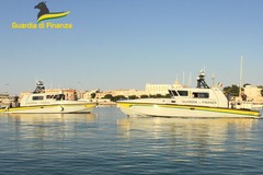 Esercitazione aeronavale delle Fiamme Gialle al largo di Giovinazzo
