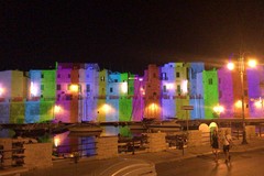 Giochi di luci su via Marina: quasi tutto pronto per "Giovinazzo Vola"