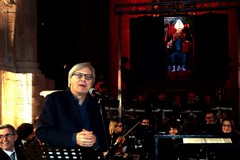 Sgarbi: «Emiliano sosia del San Felice in Cattedra di Giovinazzo»