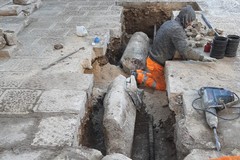 Una colonna di epoca romana sotto via Marina? Ci penserà la Soprintendenza