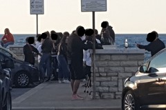 Liberi tutti: la movida giovinazzese se ne infischia delle regole (FOTO)