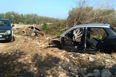 Recuperate due scocche d'auto. Una è stata ritrovata incendiata
