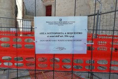 Sigilli allo scavo archeologico di via Marina: chi ha spostato la colonna?