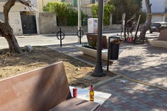 Primi atti d'inciviltà in piazzetta Stallone. Depalo: «Difendiamola dai vandali»