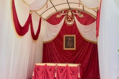 Il palco e l'addobbo per San Nicola preparati da Saverio Amorisco