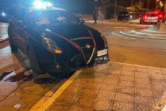 Inseguimento a Giovinazzo, l'auto dei Carabinieri si schianta: feriti due militari