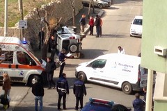 Auto ribaltata in via Crocifisso