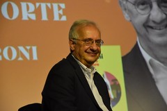Walter Veltroni presenta le nuove avventure del commissario Buonvino. Intervista video