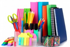 Raccolta materiale scolastico e cibo per animali, quando la solidarietà non va in vacanza