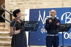 Un'onda di versi e messaggi ha avvolto Giovinazzo con la "Notte Bianca della Poesia"