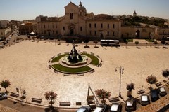 Città in festa per la "Notturna Biancoverde"