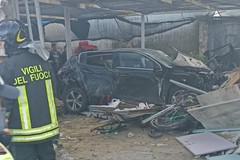 Finisce con l'auto in un'azienda floricola: ferito un 28enne di Giovinazzo