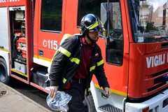 Trovato morto in casa, l'appartamento aperto dai Vigili del Fuoco