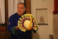 Sculture vegetali, emozioni e colori del maestro Tonon