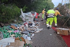 Giovinazzo, ripulita la complanare di via Molfetta