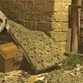 L'hanno rifatto: via Marzella è una pattumiera