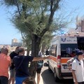 Si tuffa alla Rotonda: 54enne in difficoltà tra le onde salvata dai bagnanti