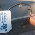 Tra incidenti e inciviltà danneggiati alcuni archetti della greenway