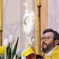 La parrocchia Sant'Agostino celebra i 17 anni di sacerdozio di don Cesare Pisani