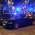 Scontro in via Firenze, coinvolte tre auto: abbattuto palo dell'illuminazione