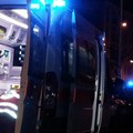 Preso a bastonate per il portafogli. Poi la fuga col furgone