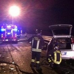 Riesce a scappare dalla Punto in fiamme