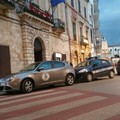 Auto del Comune parcheggiata sulle strisce a Casamassima: l'attacco di PVA