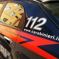 Si fa ricaricare la prepagata. Ma poi scappa con i soldi