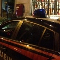 Sorpreso a rubare in un'agenzia di viaggi: arrestato